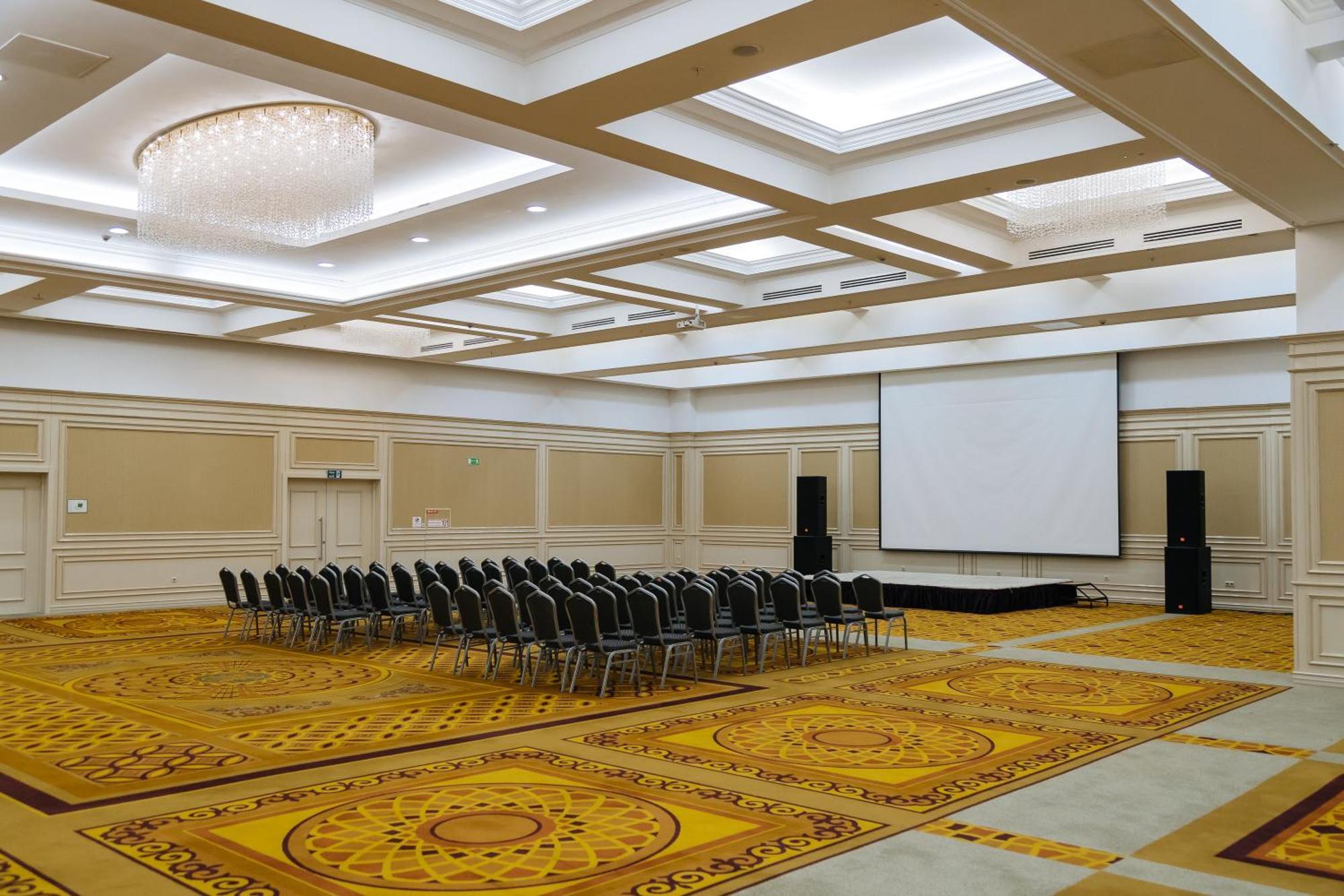 Holiday Inn Aktau By Ihg Exterior photo