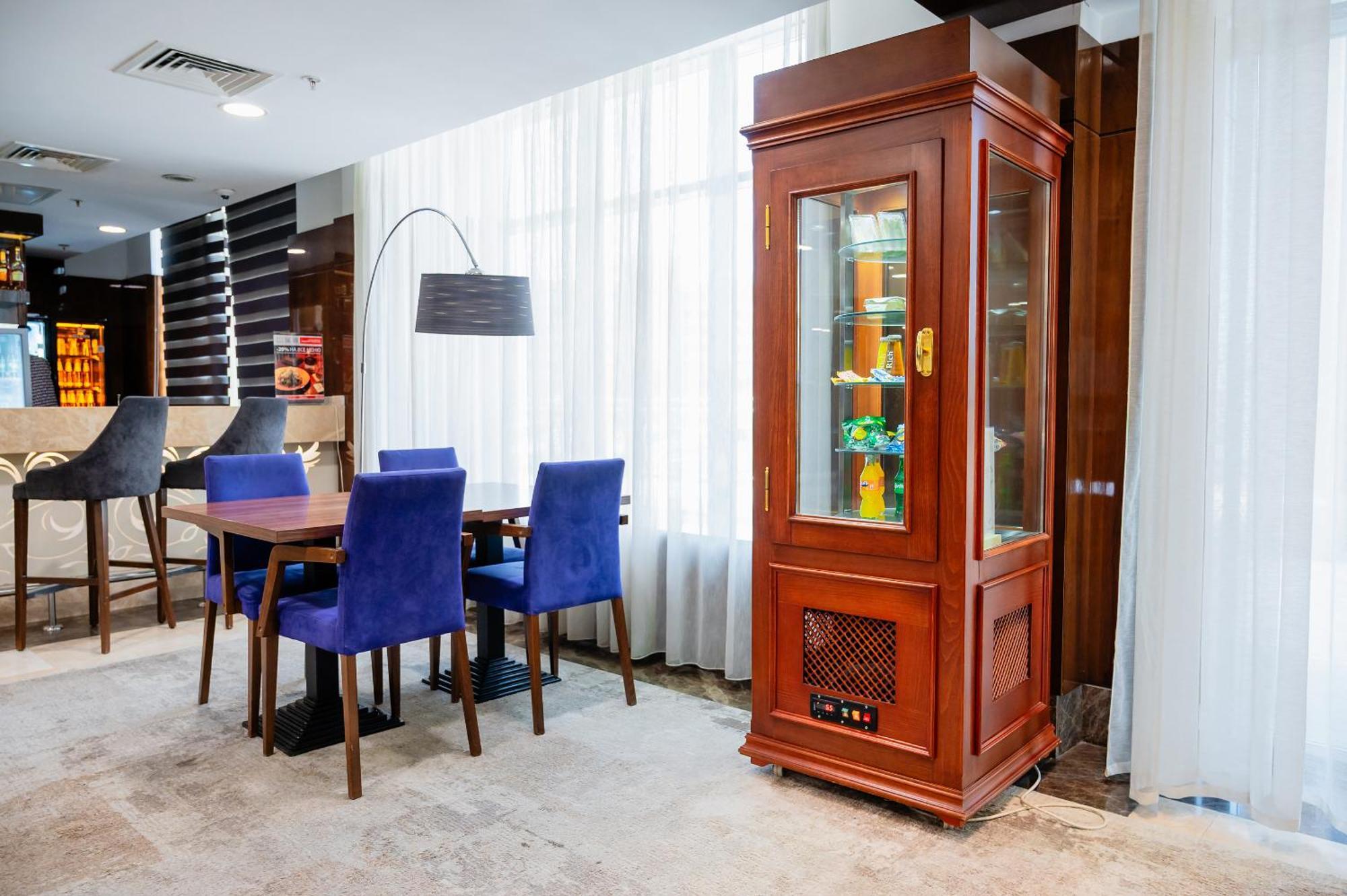Holiday Inn Aktau By Ihg Exterior photo